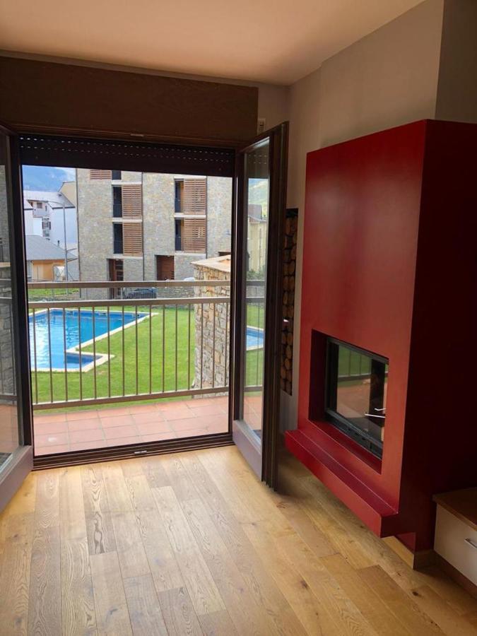 Precioso Apartamento Con Piscina, Ideal Familias! Sort Luaran gambar