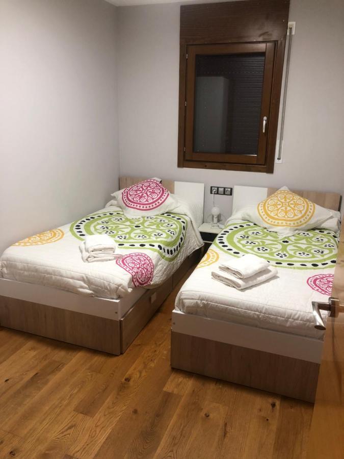 Precioso Apartamento Con Piscina, Ideal Familias! Sort Luaran gambar